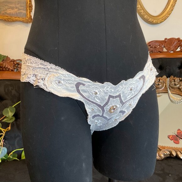 Vintage Floral Lace Rhinestones Bra & Panty 2 Piece Set Size XS/S - Picture 2 of 9